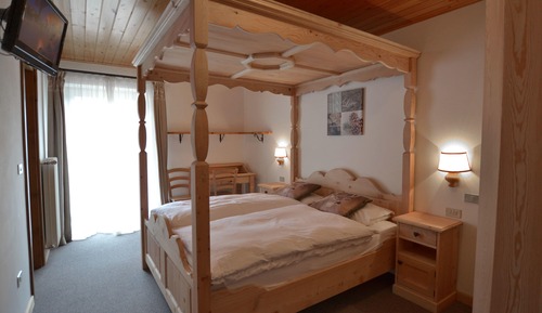 Doppel- oder Zweibettzimmer, Balkon, Bergblick