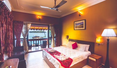 Panoramic-Doppelzimmer, 1 Queen-Bett, Blick auf die Lagune, Poolseite