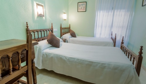 Zweibettzimmer, Gemeinschaftsbad