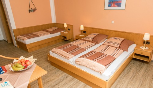 Dreibettzimmer