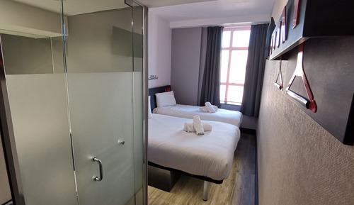 Standard-Dreibettzimmer