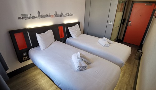 Standard-Zweibettzimmer, ohne Fenster