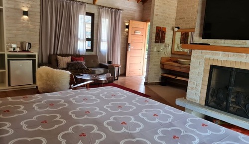 Luxury-Doppelzimmer, 1 King-Bett, Whirlpool, zum Garten hin