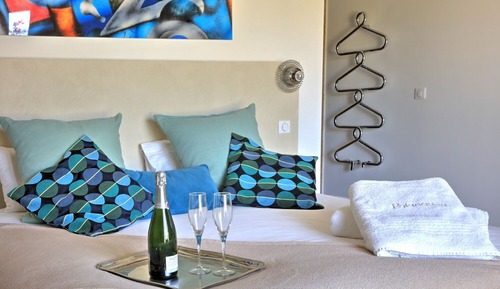 Luxury-Dreibettzimmer, Blick auf den Weinberg