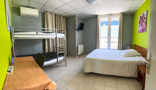Basic-Vierbettzimmer