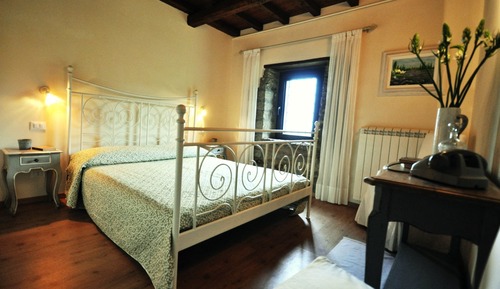 Romantisches Doppelzimmer, 1 Queen-Bett, eigenes Bad, Gartenblick