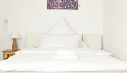 Standard-Einzelzimmer, eigenes Bad, Gartenblick