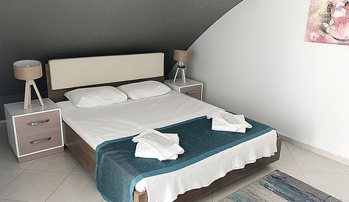 Romantisches Penthouse, 2 Schlafzimmer, Terrasse