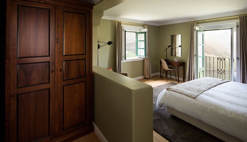 Exclusive-Doppel- oder -Zweibettzimmer, Flussblick (Juniper)