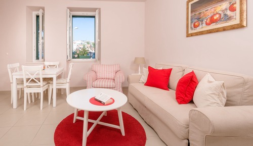 Deluxe-Apartment