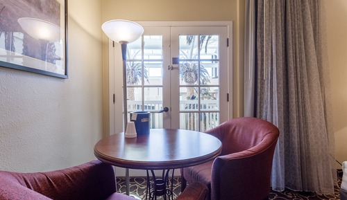 Suite, 1 King-Bett, Nichtraucher, Whirlpool (Atrium)