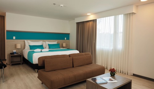 Junior-Studiosuite, 1 King-Bett, Stadtblick