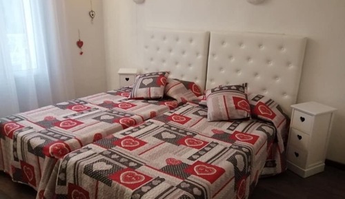 Doppel- oder Zweibettzimmer