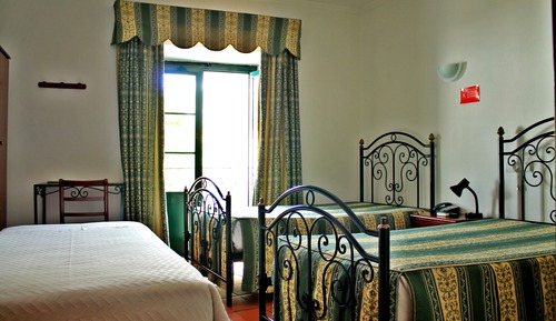 Dreibettzimmer