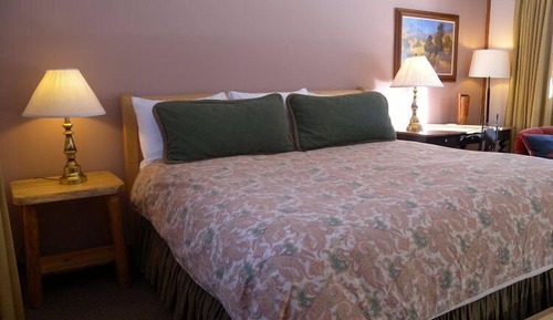Deluxe-Doppelzimmer, eigenes Bad (Room 3 - No Pets Allowed)