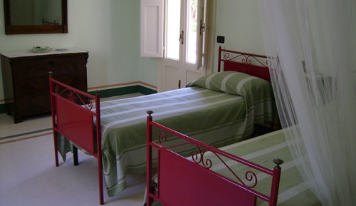 Doppel- oder Zweibettzimmer