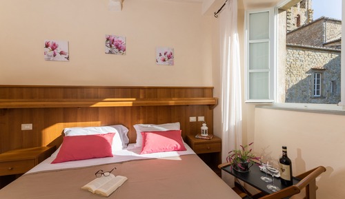 Doppelzimmer, eigenes Bad, Stadtblick