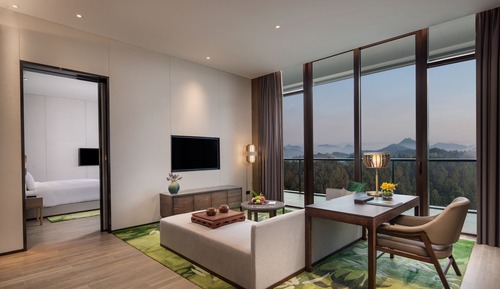 Panoramic-Suite, 1 King-Bett