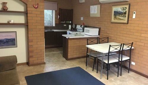 Familienapartment, 2 Schlafzimmer, Küche, Blick auf die Anlage (Unit 7)