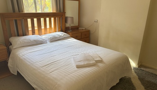 Classic-Apartment, 1 Schlafzimmer, Küche, Flussblick (Unit 3)