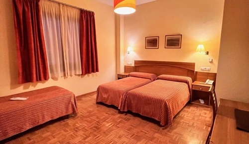 Basic-Dreibettzimmer