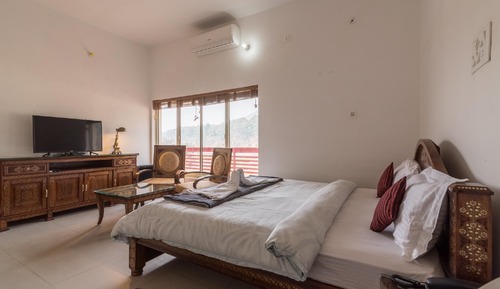 Grand-Zimmer, 1 Schlafzimmer, eigenes Bad, Flussblick