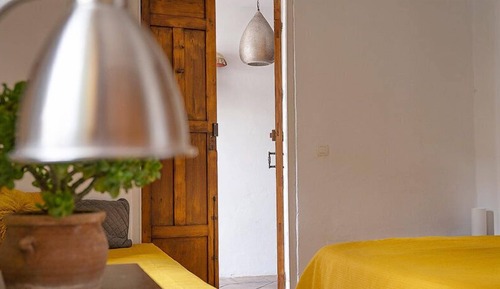 Comfort-Doppelzimmer, eigenes Bad, Stadtblick (Saffron)