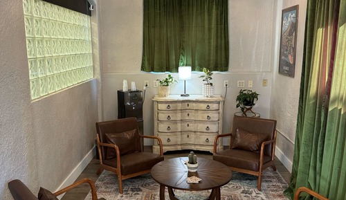 Basic-Zimmer, 1 Queen-Bett