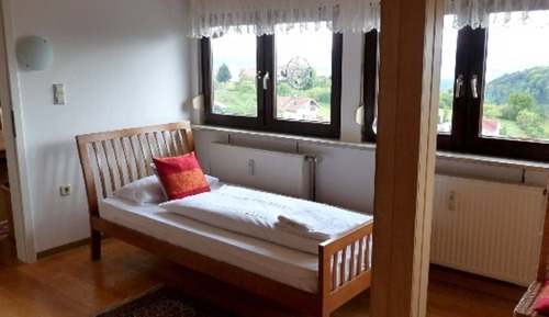 Basic-Apartment, 2 Schlafzimmer, Küche, Bergseite