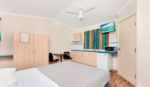 Economy-Zimmer, 1 Queen-Bett, Gemeinschaftsbad