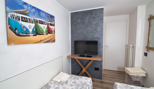 Doppel- oder Zweibettzimmer, Gemeinschaftsbad