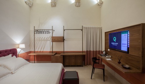 Junior-Studiosuite, eigener Pool