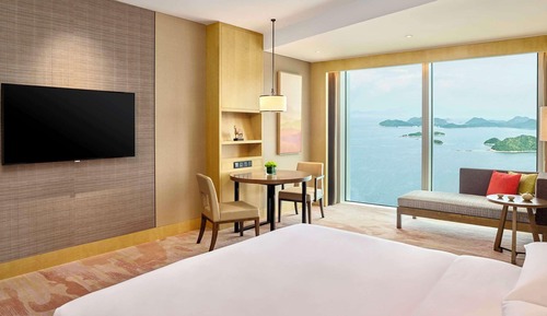 Club-Zimmer, 1 King-Bett, Meerblick