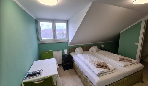 Doppelzimmer, Seeblick (attic)