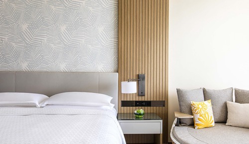 Zimmer, 1 King-Bett, Balkon, eingeschränkter Meerblick