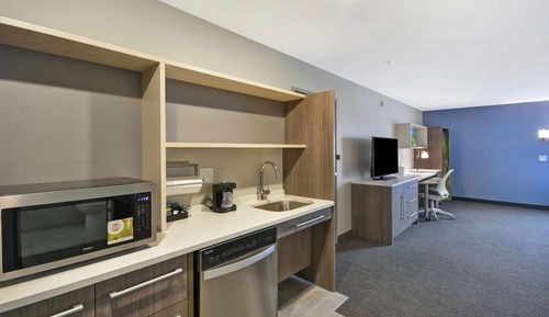 Suite, 1 King-Bett, barrierefrei (Roll-In Shower)