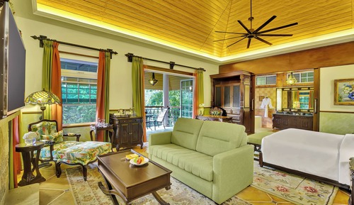 Suite, 1 King-Bett (Wilderness Grove View Suite)