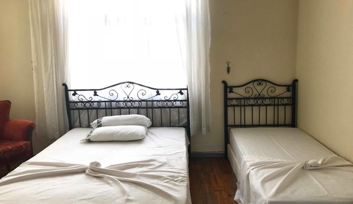 Familien-Vierbettzimmer