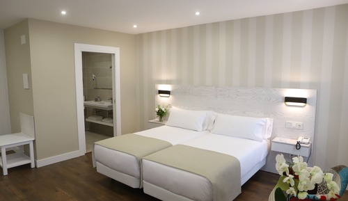 Deluxe-Doppelzimmer, 2 Einzelbetten