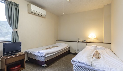 Basic-Zweibettzimmer, Nichtraucher