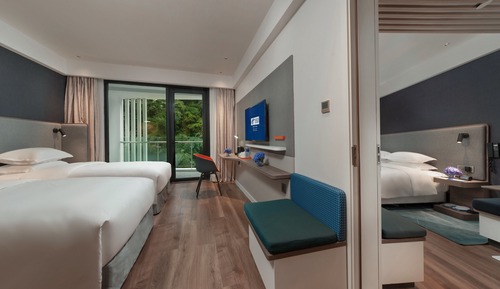 Standardzimmer, 2 Doppelbetten, Balkon, Bergblick
