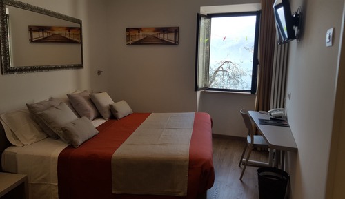 Superior-Zimmer, 1 King-Bett, Gartenblick