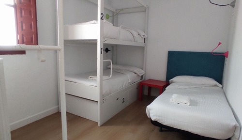 Dreibettzimmer