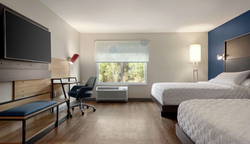 Zimmer, 2 Queen-Betten, barrierefrei, Badewanne