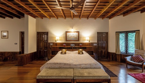 Suite (Chairman's Suite)