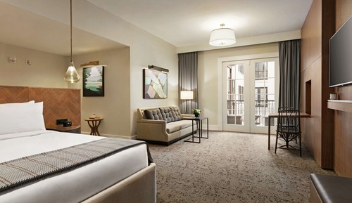 Zimmer, 1 King-Bett, barrierefrei, Eckzimmer (Hearing)