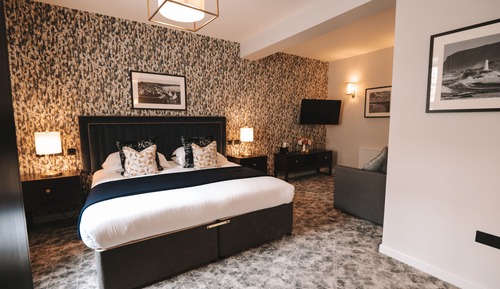 Reidhaven Deluxe Suite (Located in Hotel Annexe)