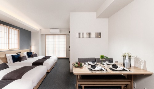 Apartment (Theater, 4 Single-Beds)