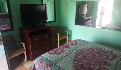 Basic-Zimmer, 1 großes Einzelbett