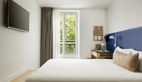 Einzelzimmer (vue Bastille, no elevator)